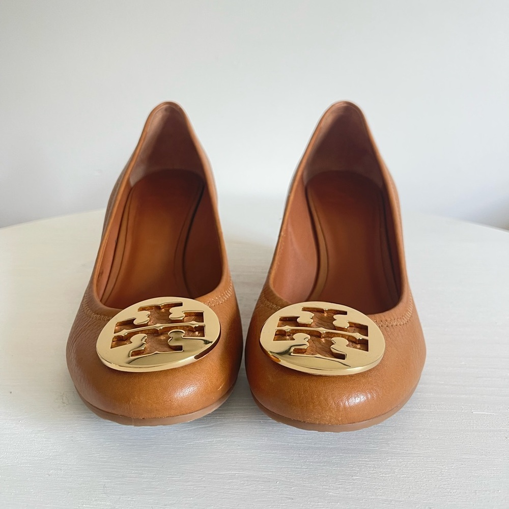 Tory Burch closed toe wedge